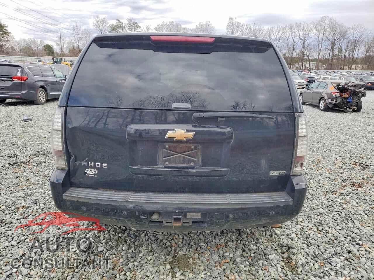 CHEVROLET TAHOE 2010 - 1GNUCBE01AR113473