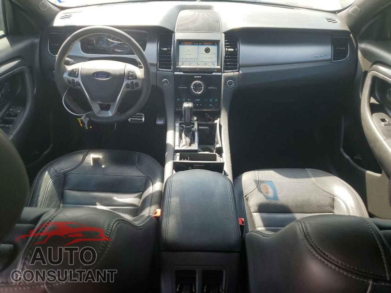 FORD TAURUS 2017 - 1FAHP2KT5HG125828