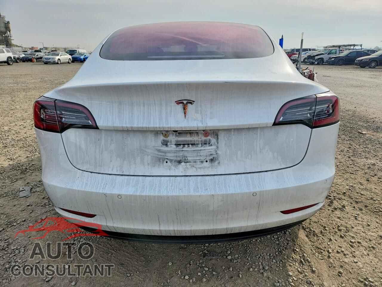 TESLA MODEL 3 2018 - 5YJ3E1EA1JF010593
