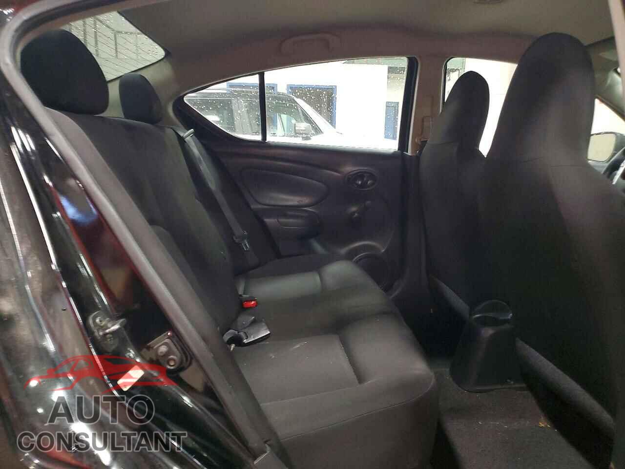 NISSAN VERSA 2017 - 3N1CN7AP4HL896940