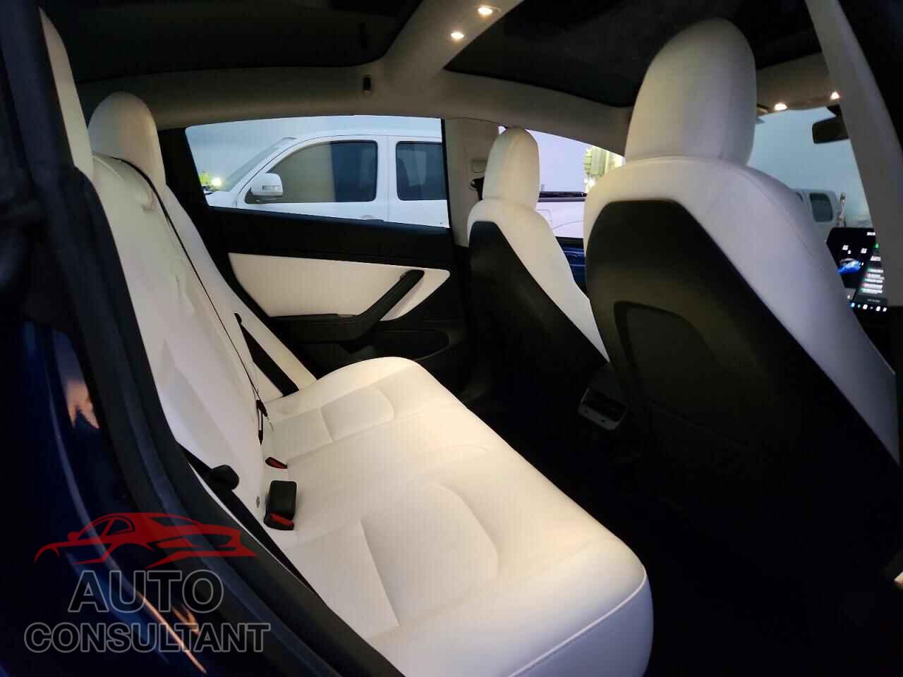 TESLA MODEL 3 2019 - 5YJ3E1EB6KF406772