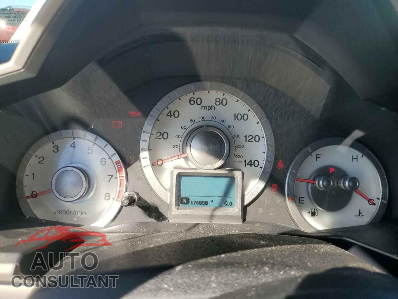 HONDA PILOT 2011 - 5FNYF4H94BB010885