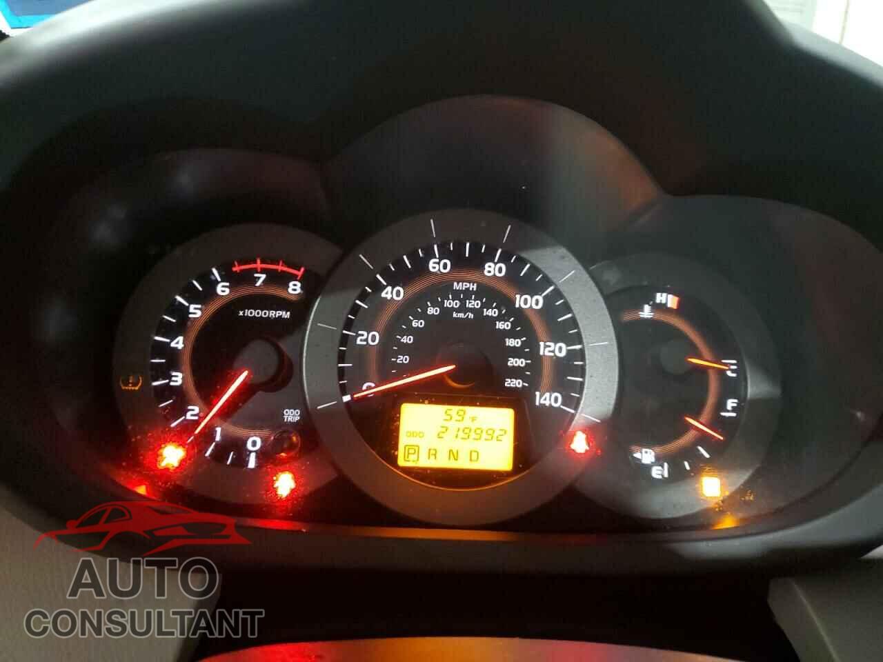 TOYOTA RAV4 2012 - JTMBF4DVXCD045271
