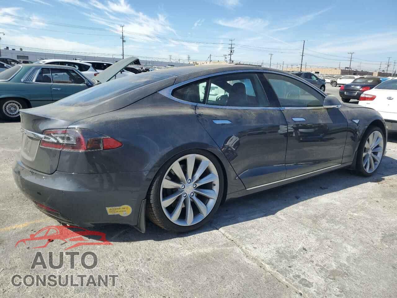 TESLA MODEL S 2016 - 5YJSA1E2XGF160856