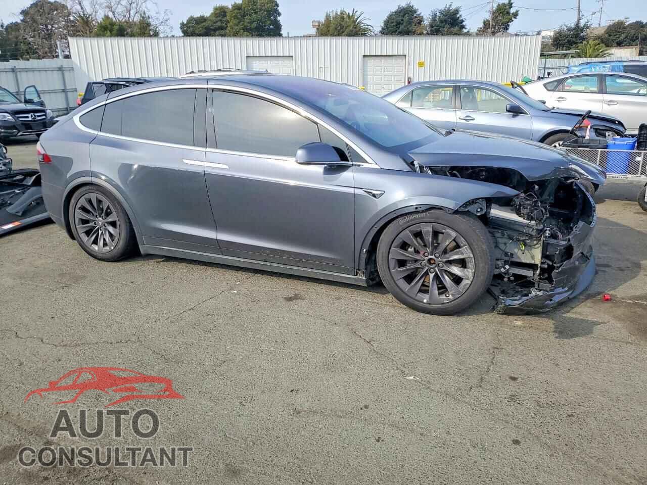 TESLA MODEL X 2018 - 5YJXCDE23JF122412