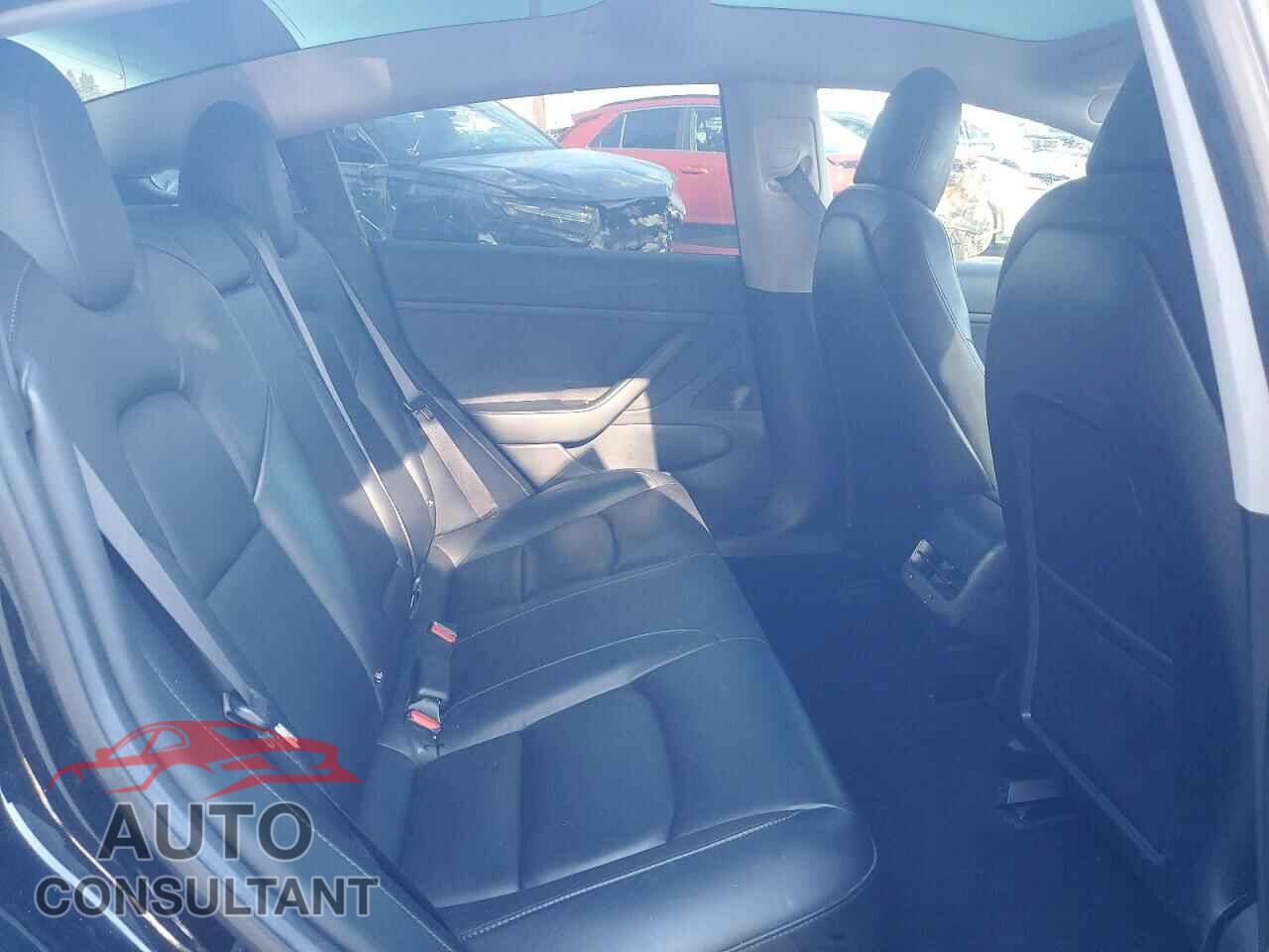 TESLA MODEL 3 2018 - 5YJ3E1EA7JF070166