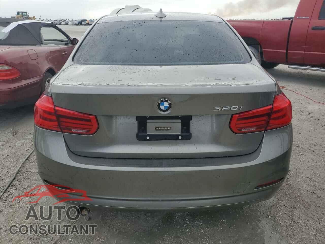 BMW 3 SERIES 2016 - WBA8E1G56GNU12249
