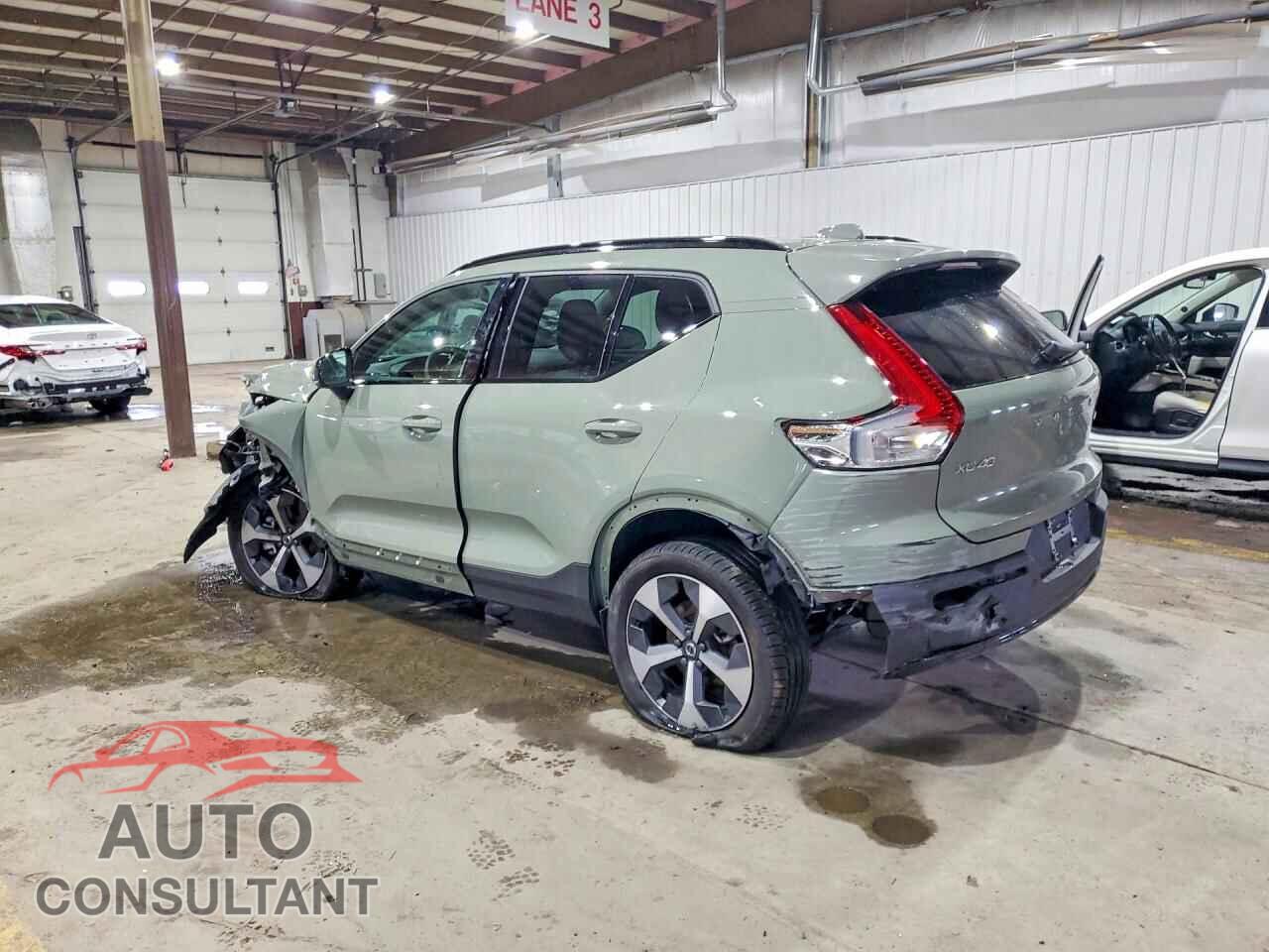 VOLVO XC40 PLUS 2025 - YV4L12UC4S2592811