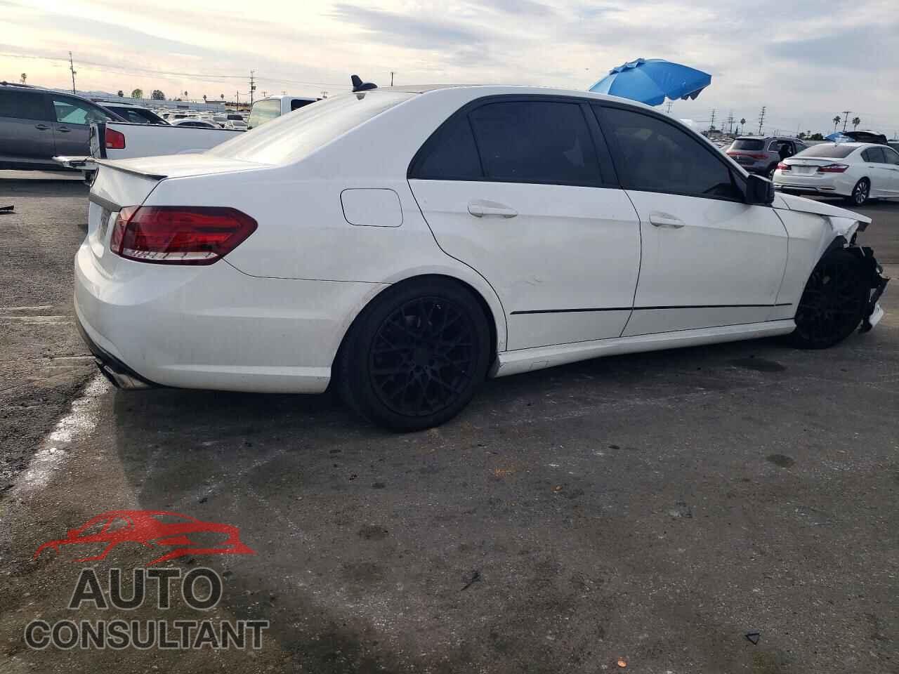 MERCEDES-BENZ E-CLASS 2013 - WDDHF5KB9DA749091