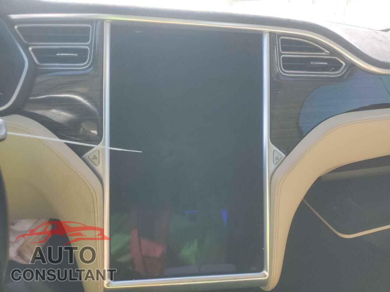 TESLA MODEL S 2015 - 5YJSA1E28FF106499