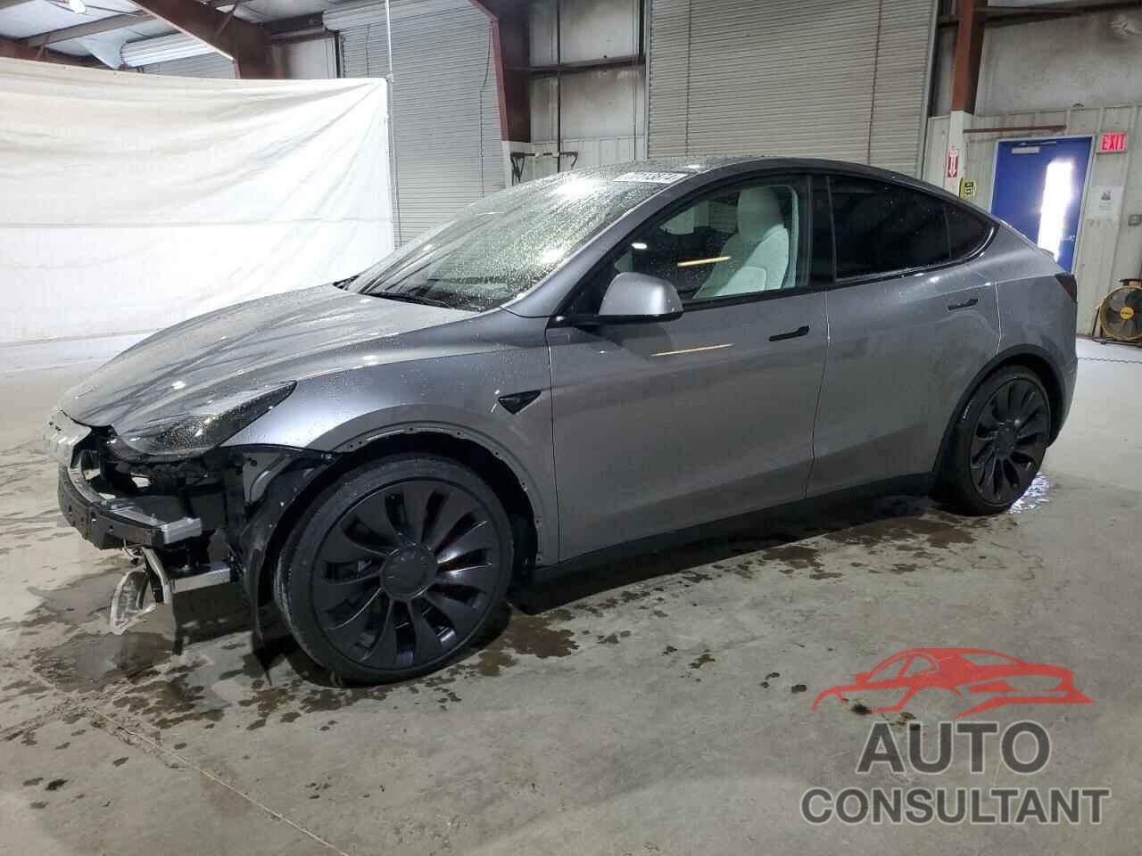 TESLA MODEL Y 2024 - 7SAYGDEF8RA323746