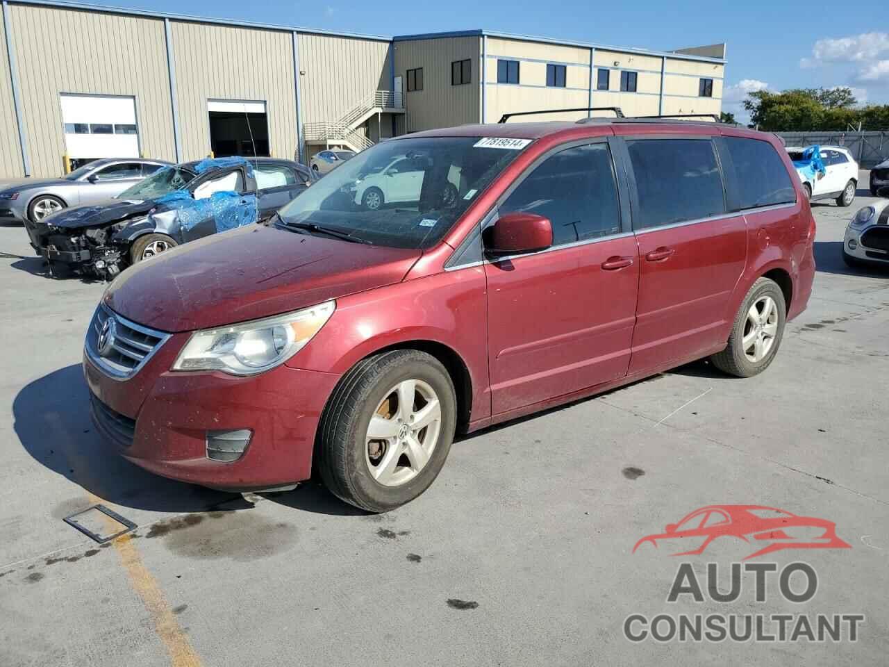 VOLKSWAGEN ROUTAN 2011 - 2V4RW5DG0BR658541