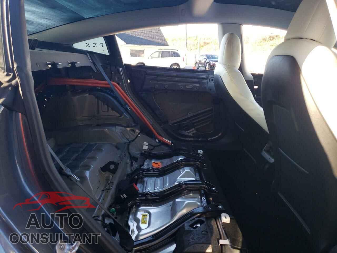 TESLA MODEL 3 2021 - 5YJ3E1EB7MF034989