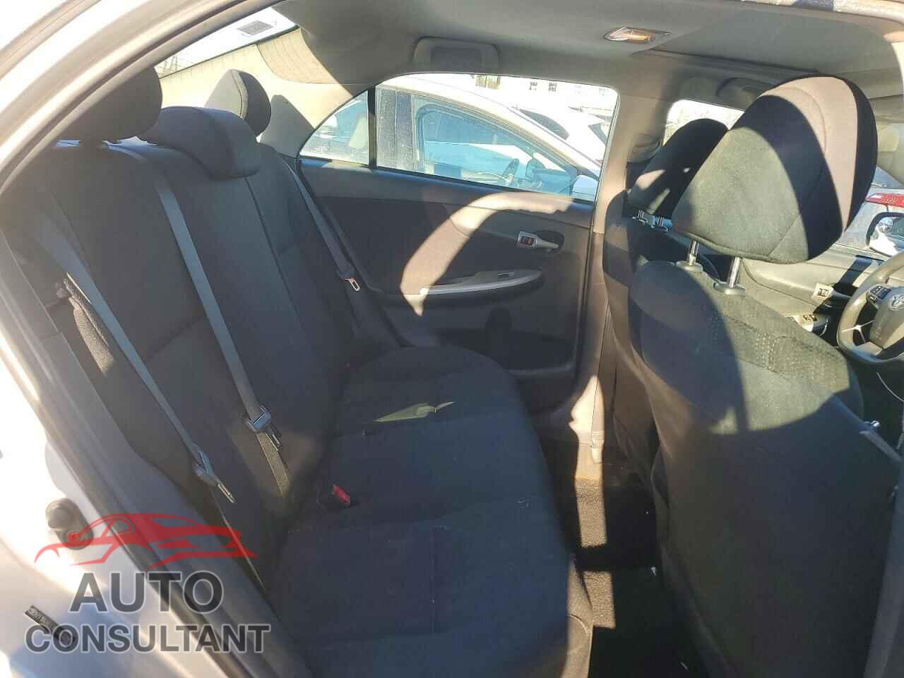 TOYOTA COROLLA 2011 - 2T1BU4EEXBC643280