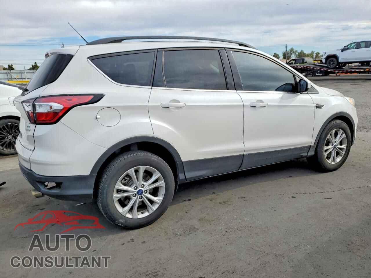 FORD ESCAPE 2017 - 1FMCU0G97HUE48192