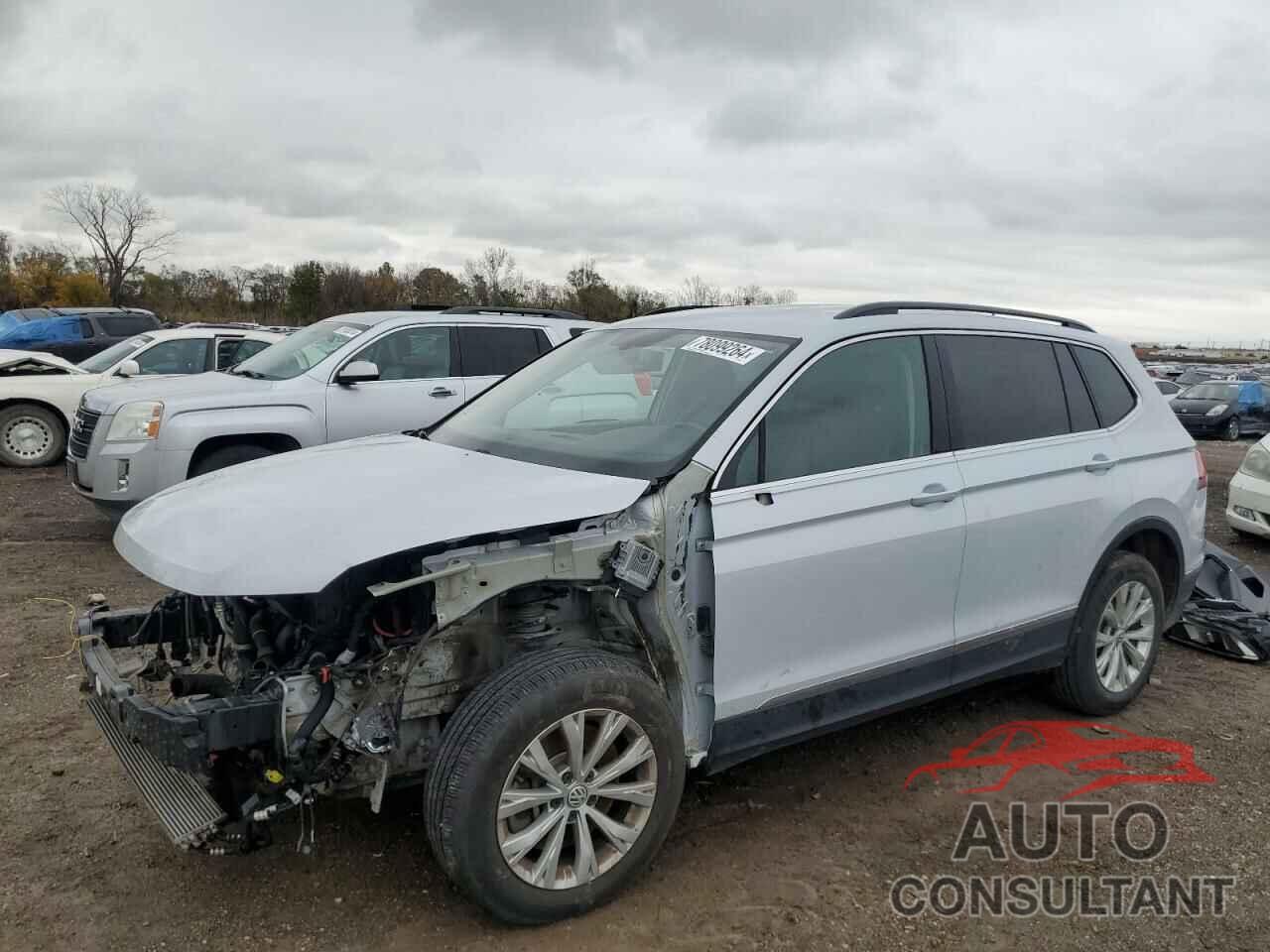 VOLKSWAGEN TIGUAN 2018 - 3VV2B7AX1JM000872