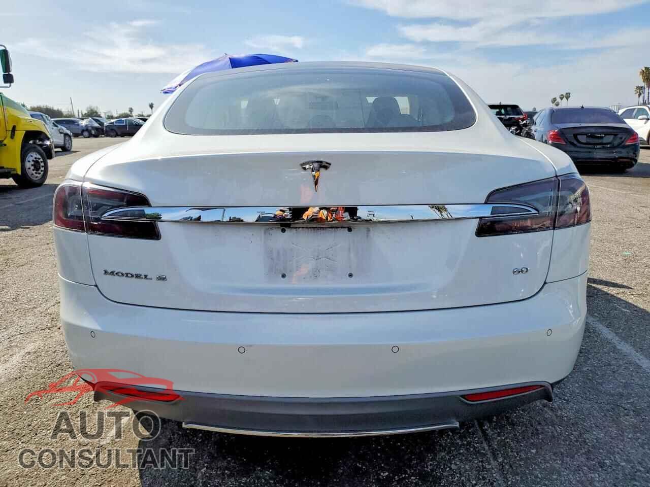 TESLA MODEL S 2014 - 5YJSA1S13EFP32407
