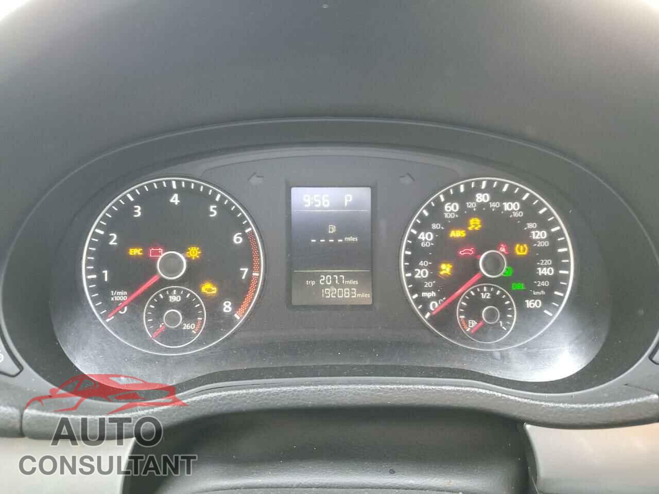 VOLKSWAGEN PASSAT 2015 - 1VWAT7A35FC093695