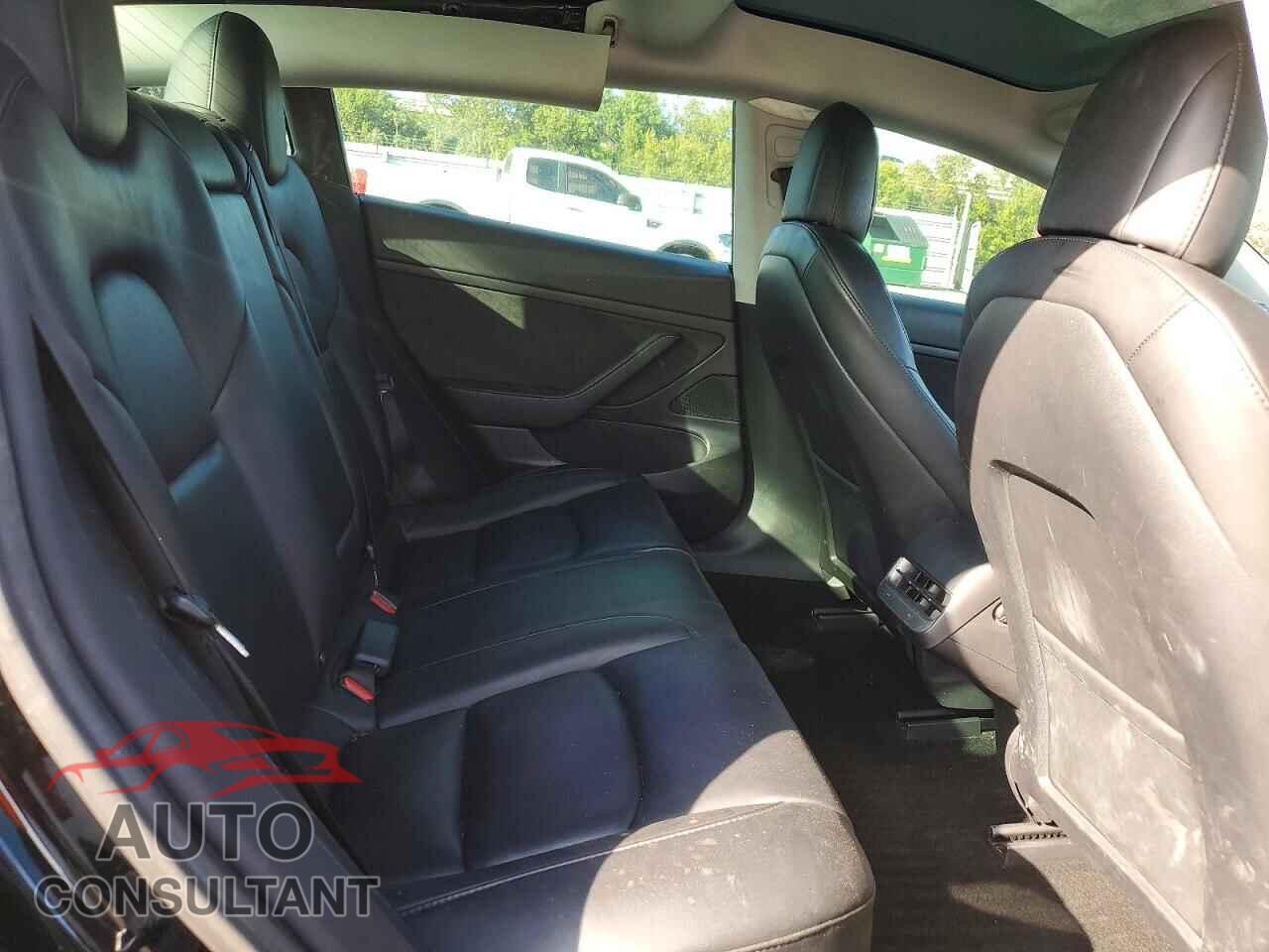 TESLA MODEL 3 2021 - 5YJ3E1EA4MF908111
