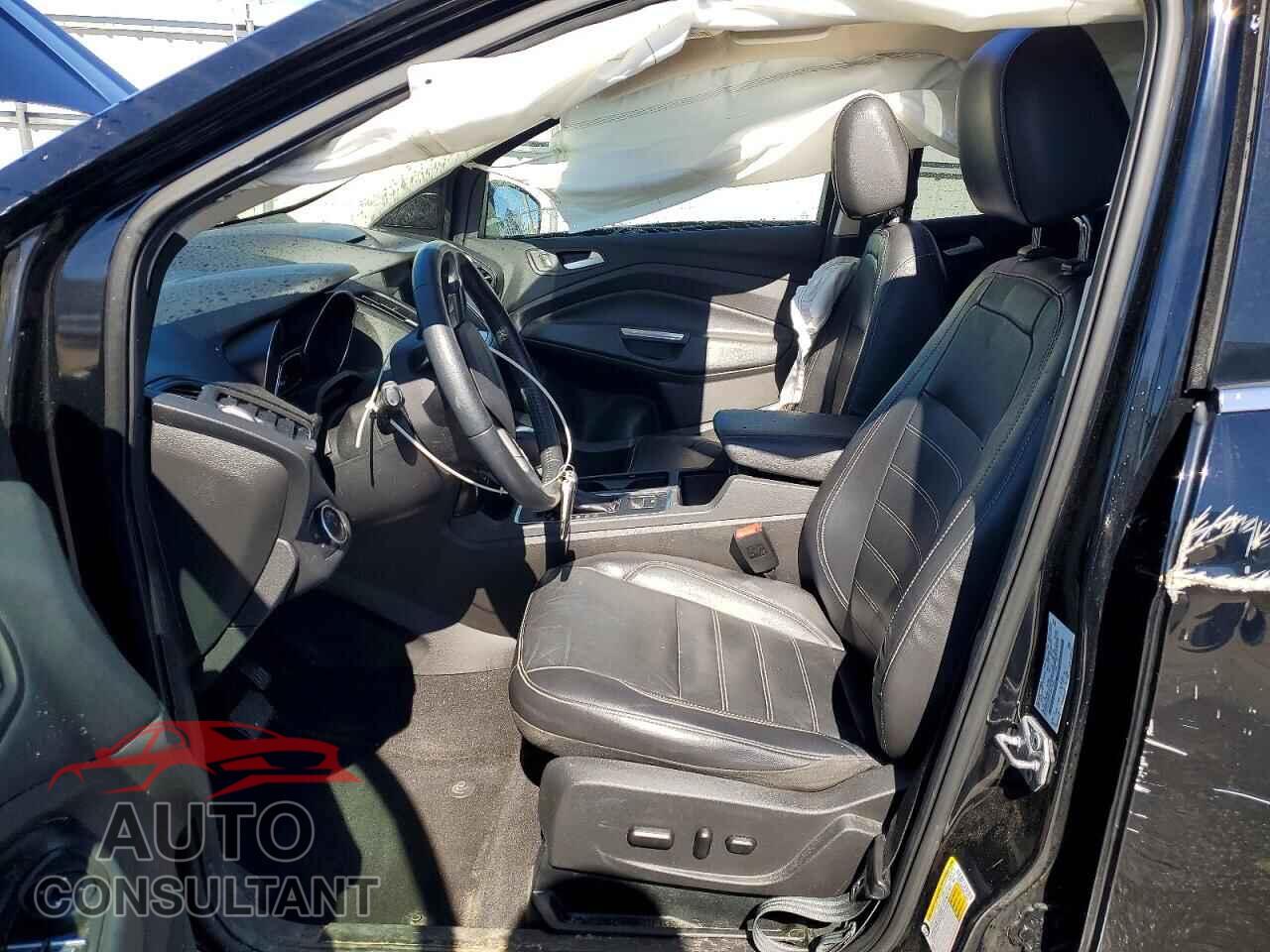 FORD ESCAPE 2017 - 1FMCU0JD3HUE14666