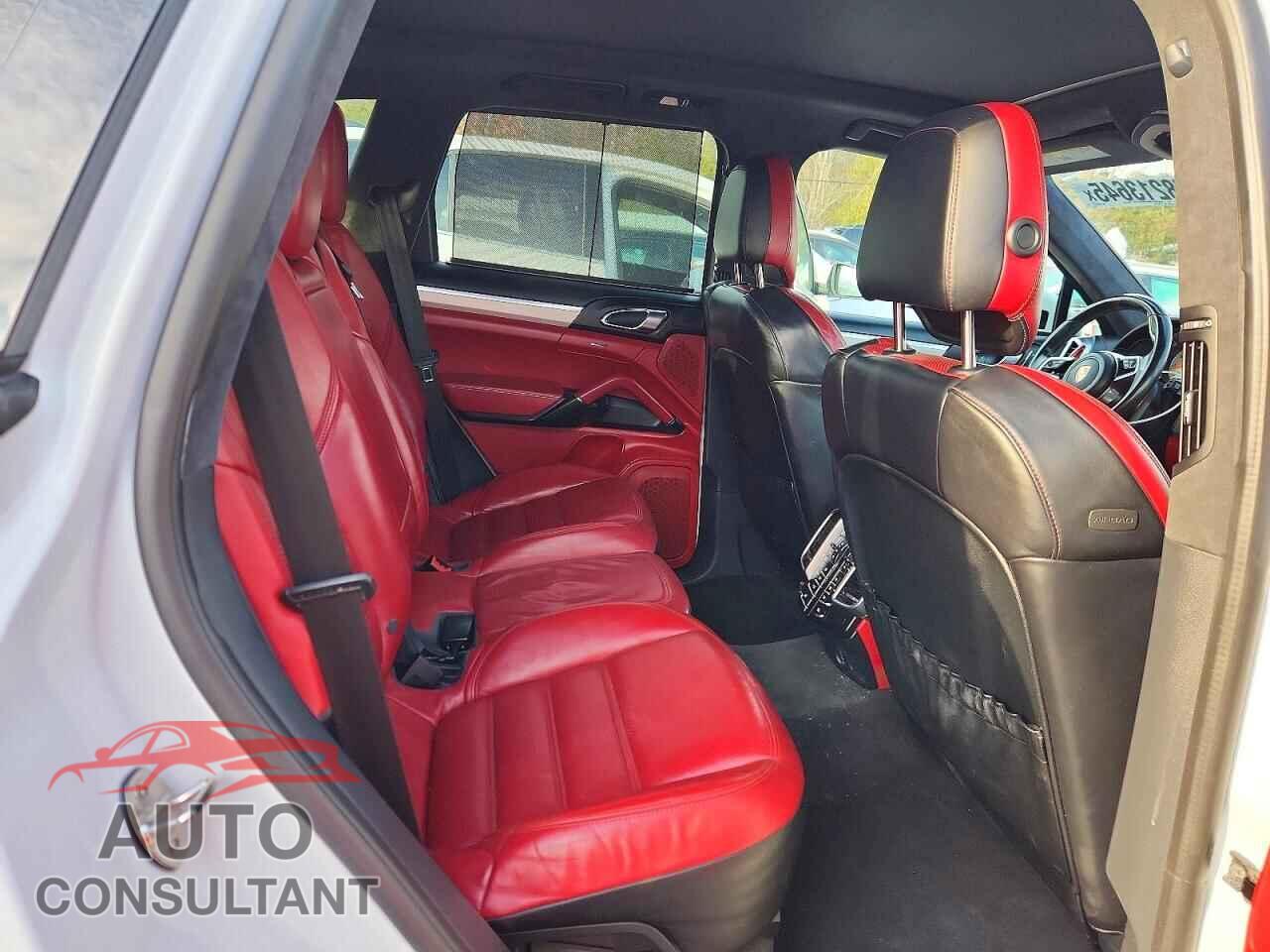 PORSCHE CAYENNE 2017 - WP1AD2A20HLA83877