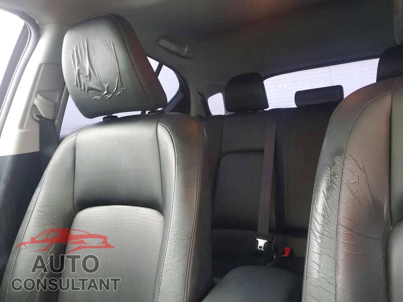 LEXUS CT 200 2012 - JTHKD5BH2C2105028