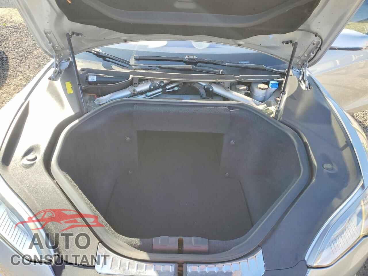TESLA MODEL S 2013 - 5YJSA1AG8DFP04753