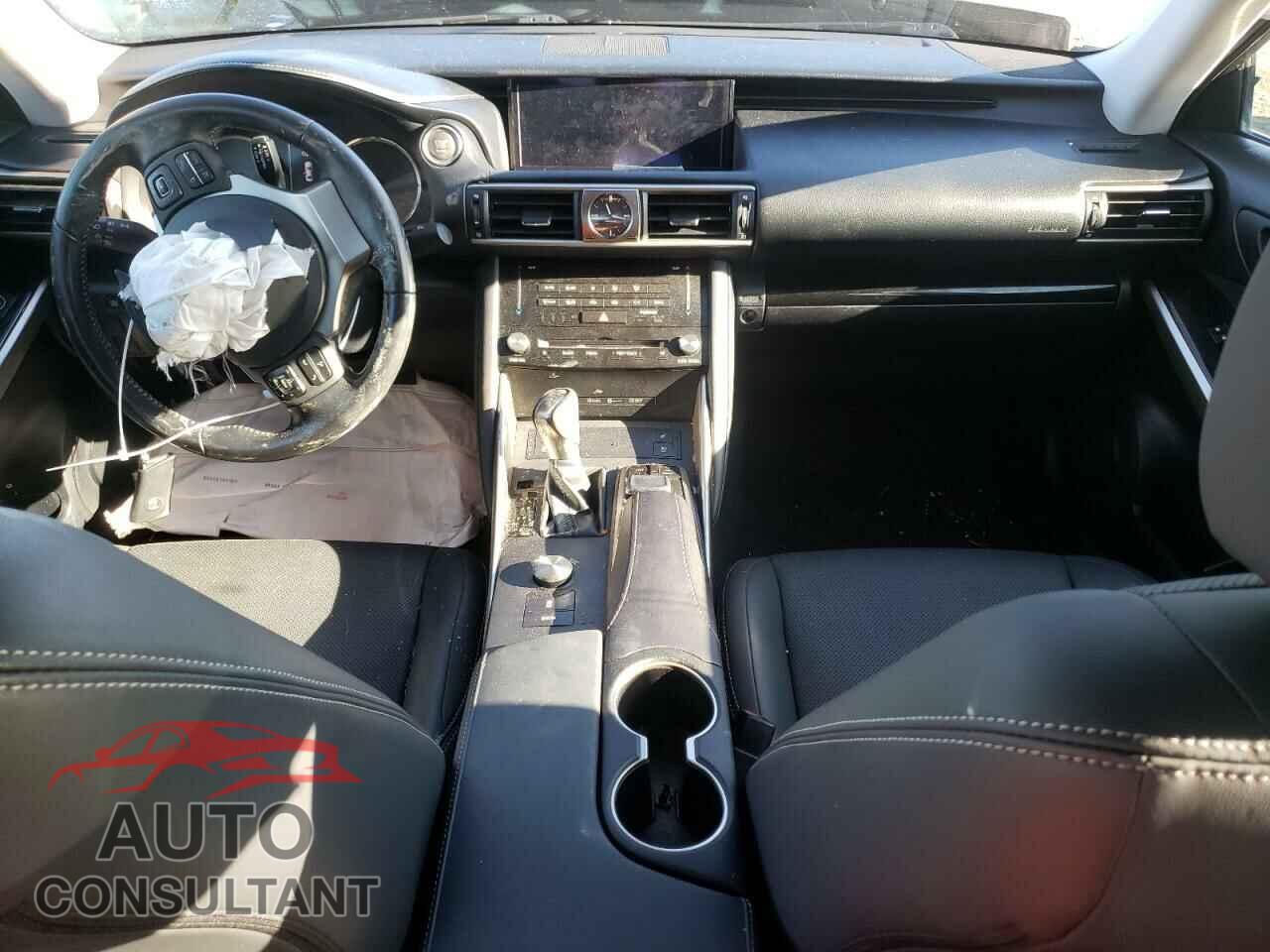 LEXUS IS 2017 - JTHBA1D27H5043299