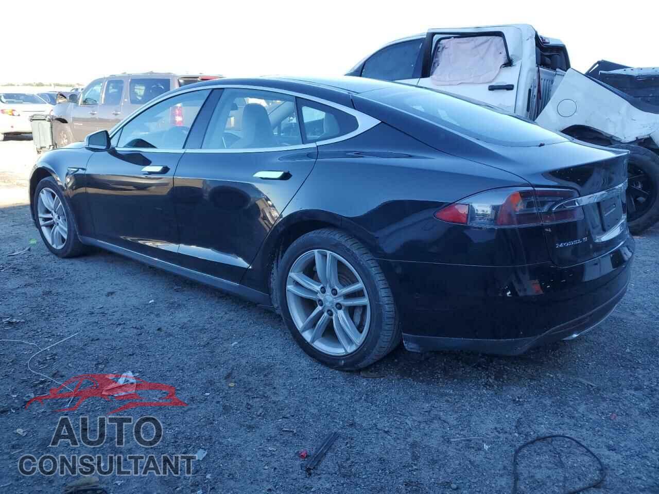 TESLA MODEL S 2015 - 5YJSA1S17FFP74600