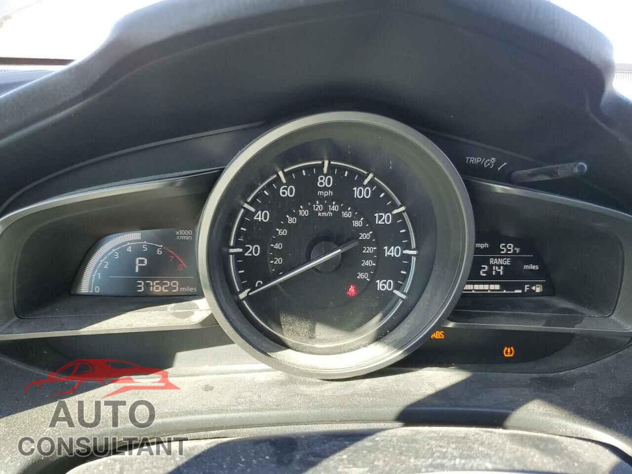 MAZDA 3 2018 - 3MZBN1L32JM272048