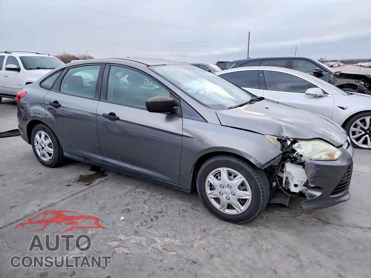 FORD FOCUS 2013 - 1FADP3E2XDL243706