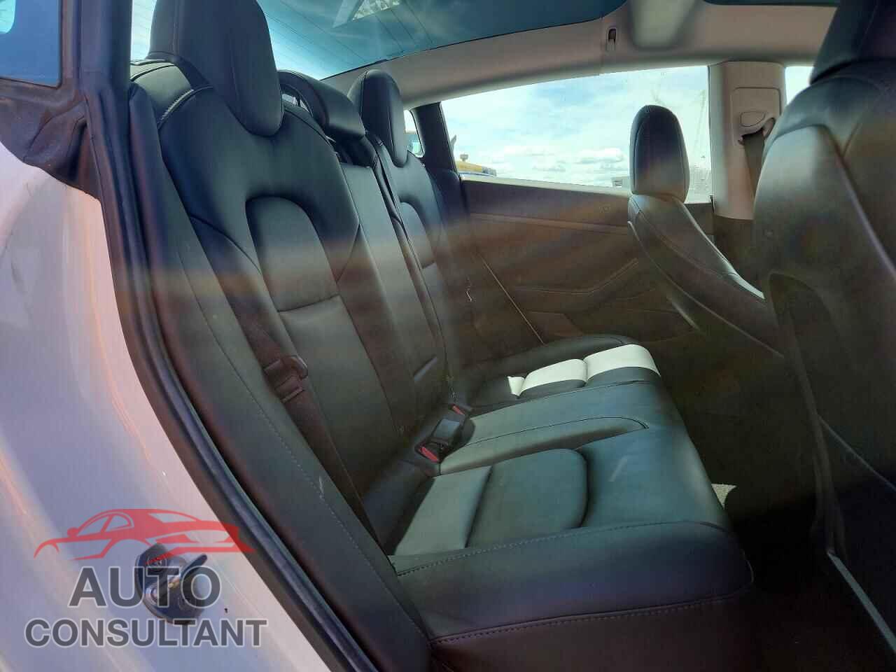 TESLA MODEL 3 2021 - 5YJ3E1EA0MF859876