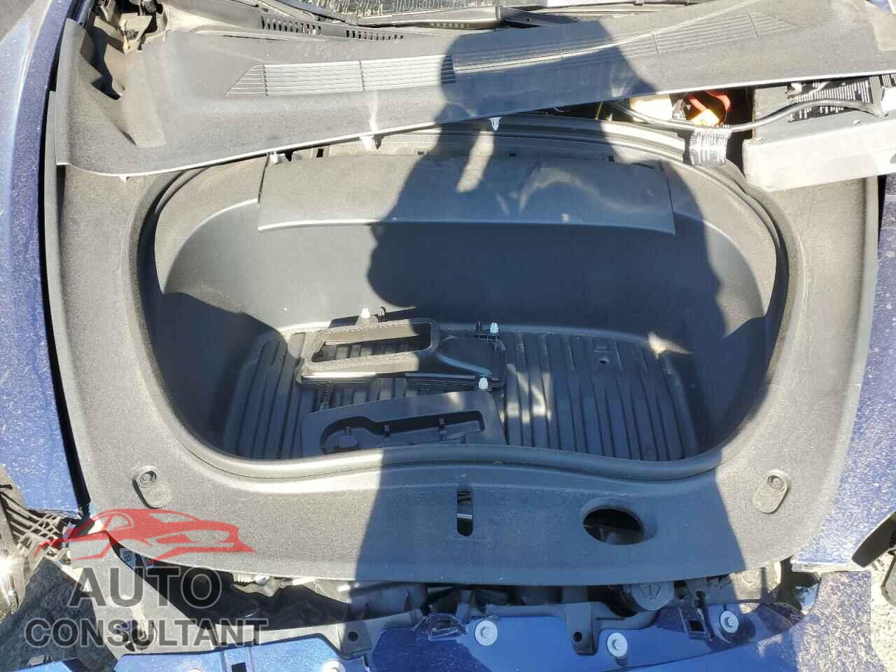 TESLA MODEL 3 2024 - 5YJ3E1EA2RF744087