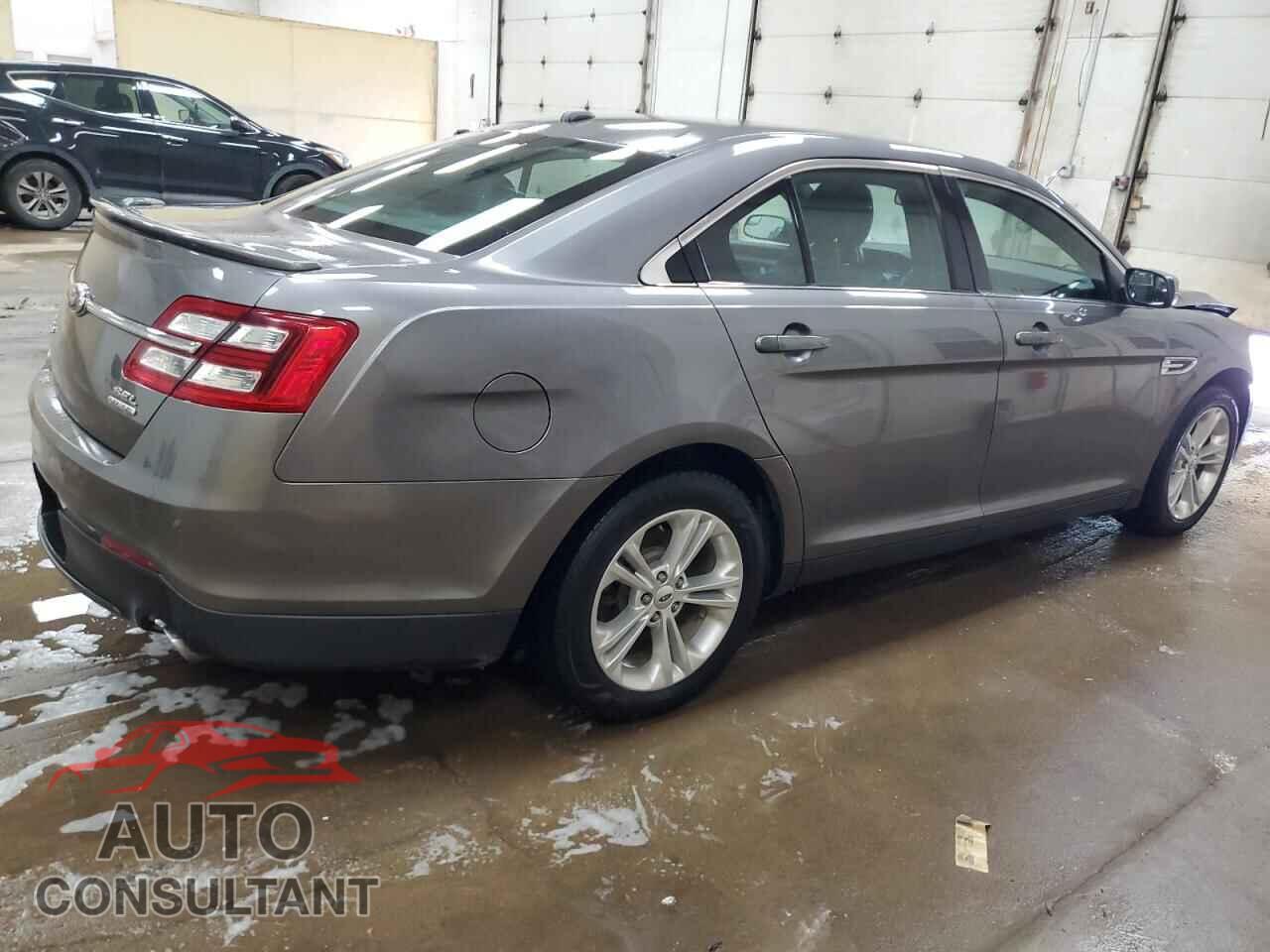 FORD TAURUS 2013 - 1FAHP2E82DG171828