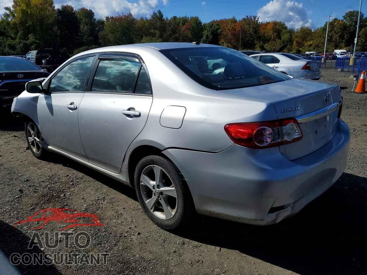 TOYOTA COROLLA 2012 - 2T1BU4EE6CC852677