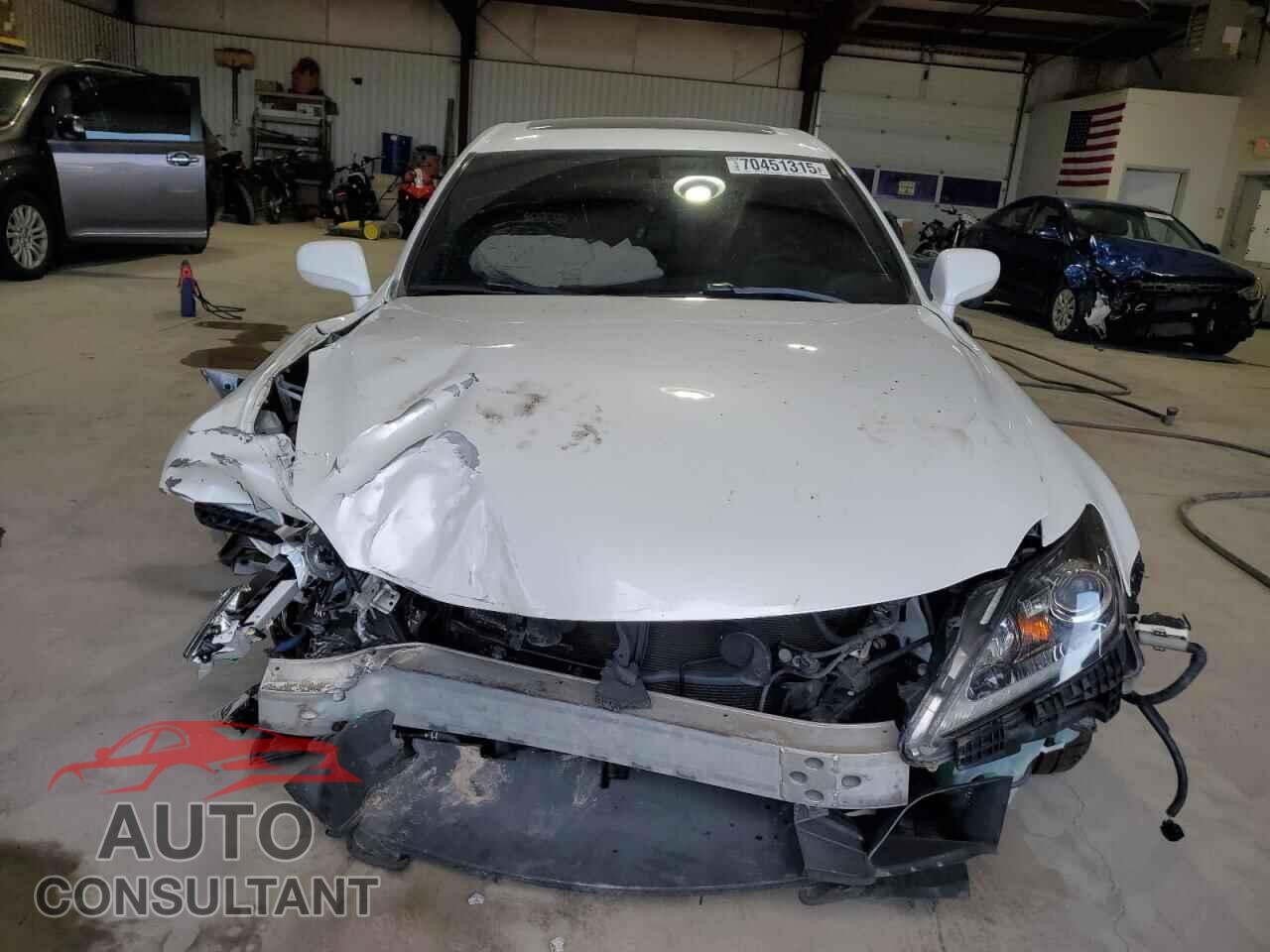 LEXUS IS 2011 - JTHBP5C22B5009527