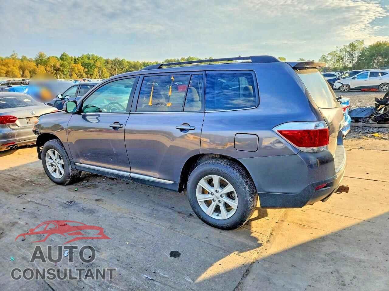 TOYOTA HIGHLANDER 2012 - 5TDBK3EH8CS160776