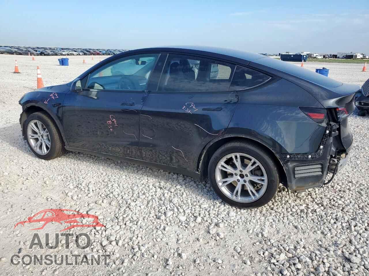 TESLA MODEL Y 2024 - 7SAYGDED7RF009961