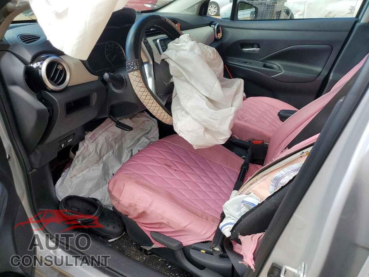 NISSAN VERSA 2020 - 3N1CN8EV2LL812895