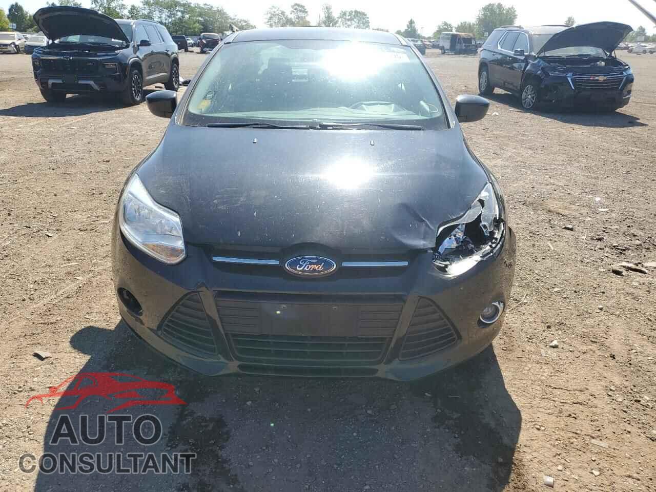 FORD FOCUS 2012 - 1FAHP3F26CL420928