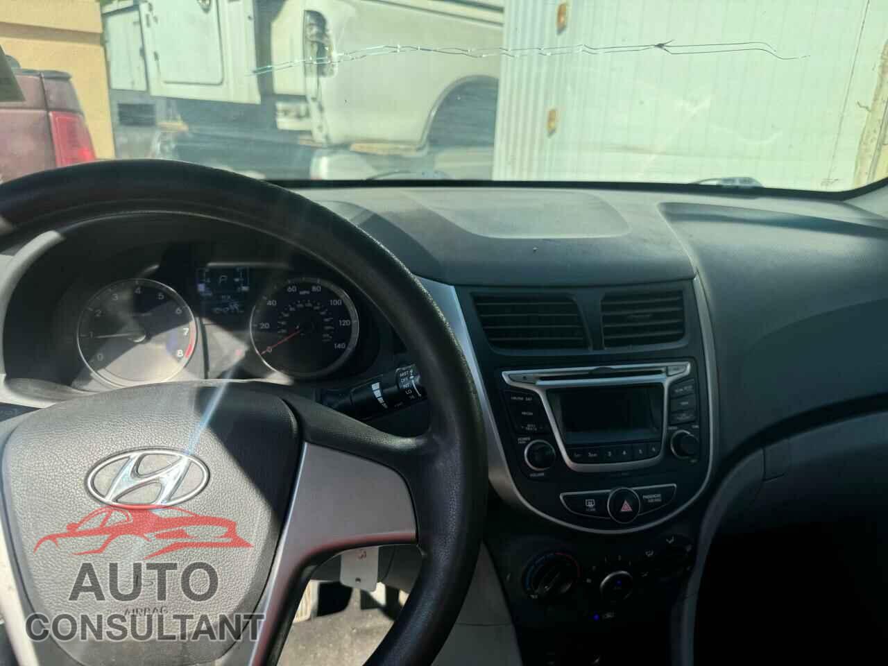 HYUNDAI ACCENT 2017 - KMHCT4AE5HU176676