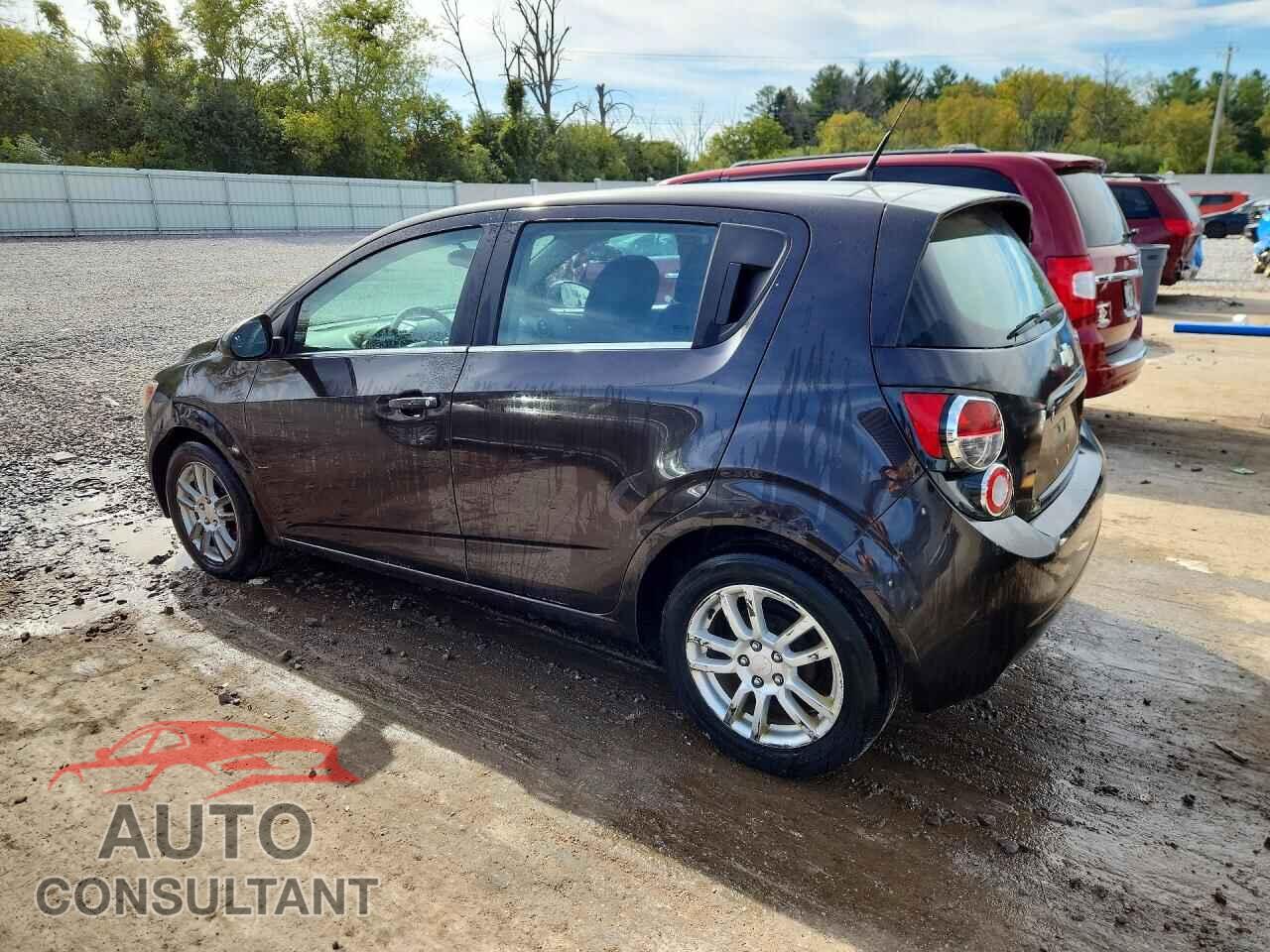 CHEVROLET SONIC 2014 - 1G1JC6SH2E4150251