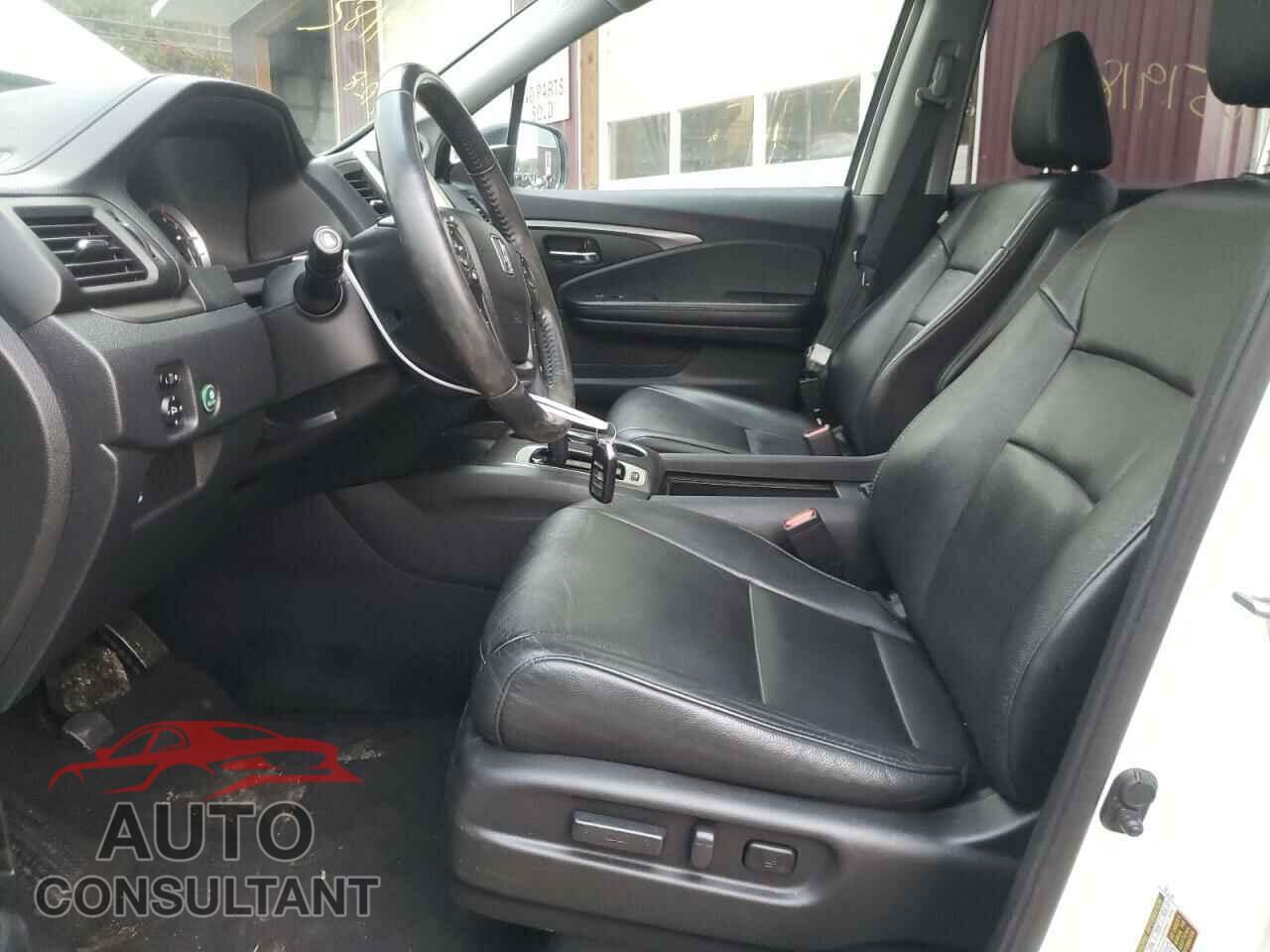 HONDA PILOT 2017 - 5FNYF6H58HB045060