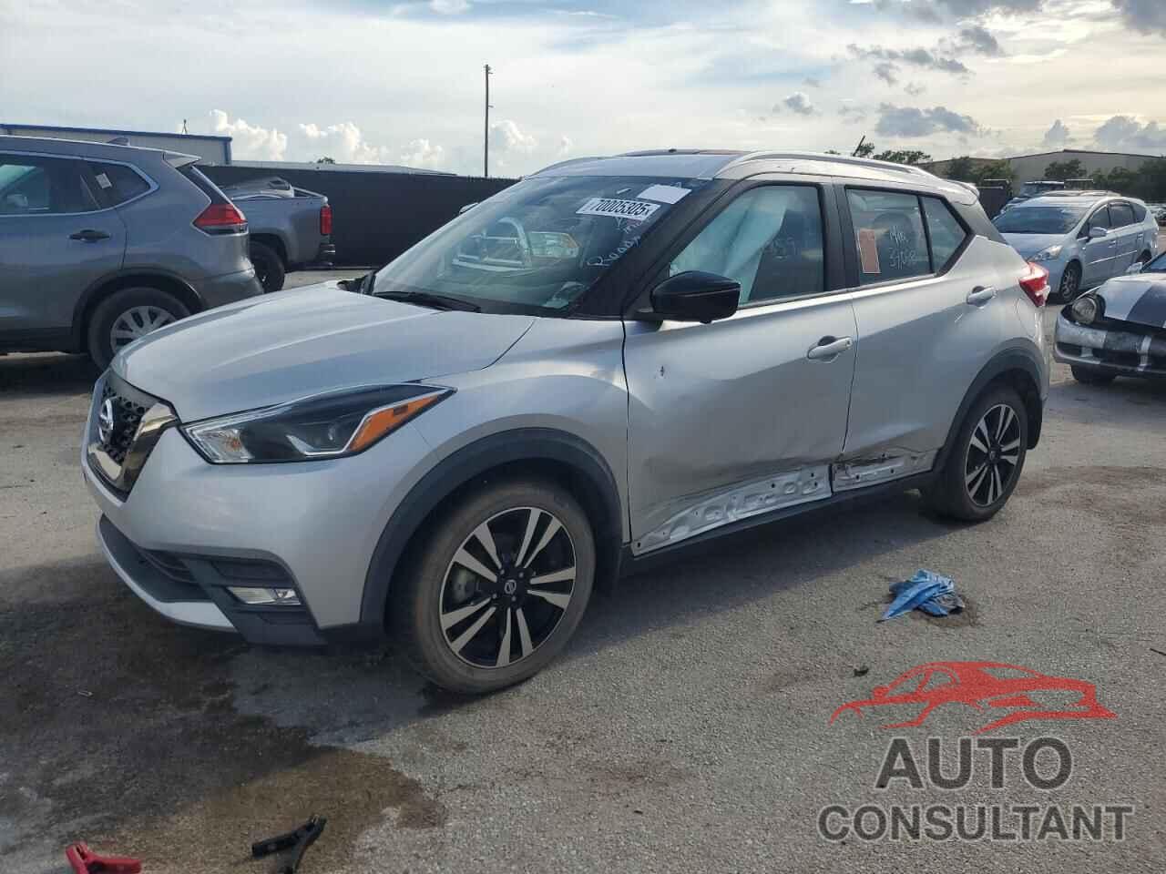NISSAN KICKS 2019 - 3N1CP5CU4KL526399