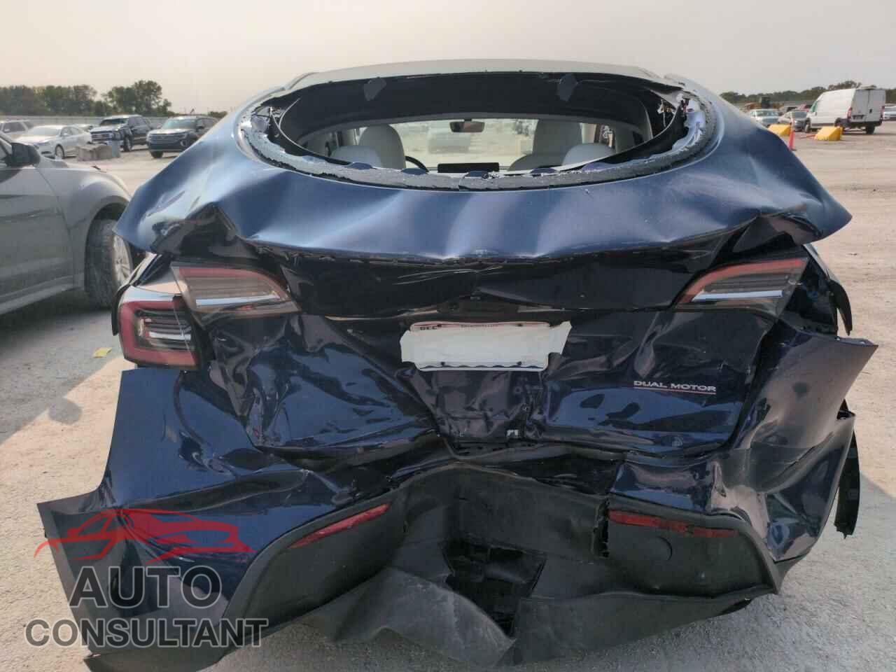 TESLA MODEL Y 2023 - 7SAYGDEF6PF908034