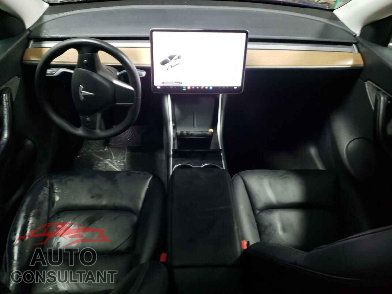TESLA MODEL Y 2021 - 5YJYGDEE4MF068996