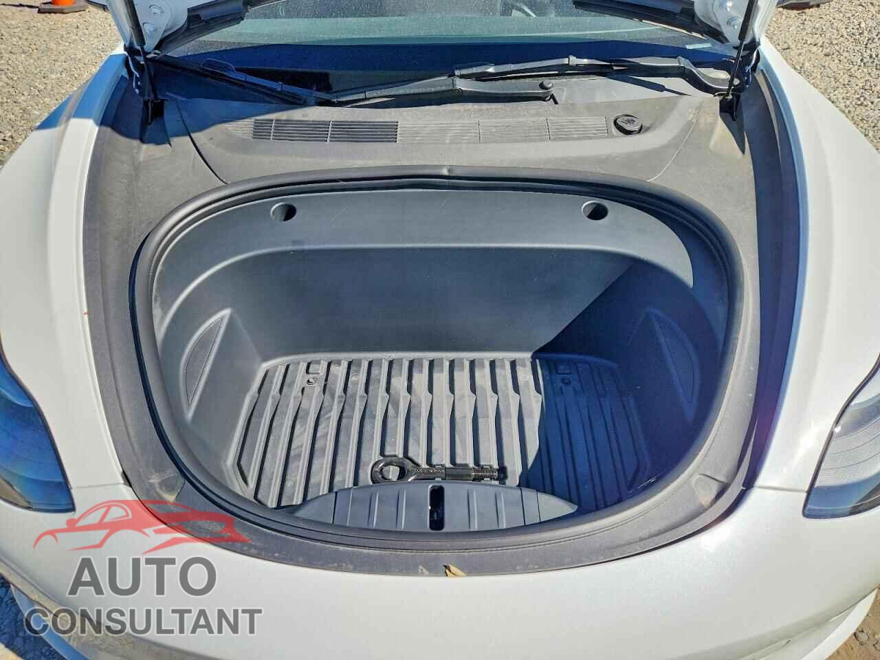 TESLA MODEL 3 2023 - 5YJ3E1EB8PF390761