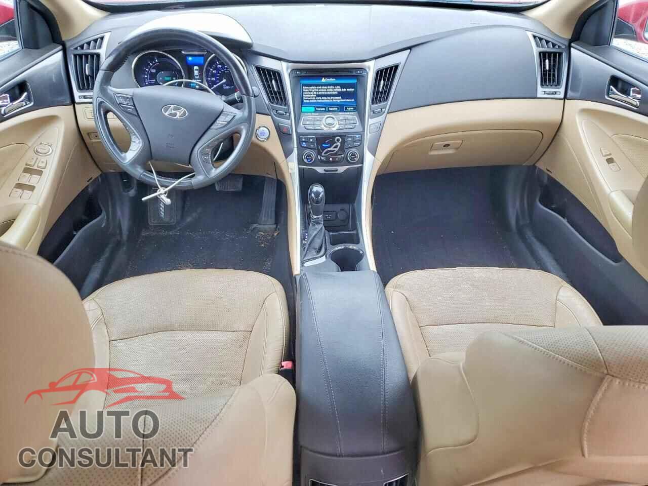 HYUNDAI SONATA 2011 - KMHEC4A41BA015640