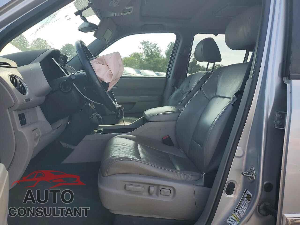 HONDA PILOT 2015 - 5FNYF4H91FB004161
