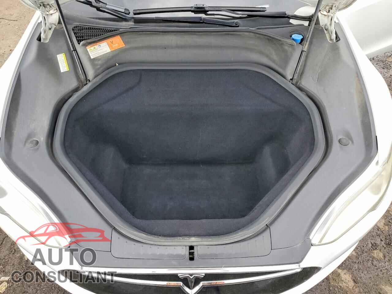TESLA MODEL S 2015 - 5YJSA1E42FF118651